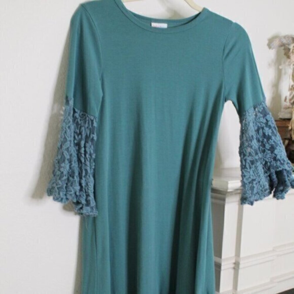 LuLuRoe dress XXS Dress ruffle and lacy